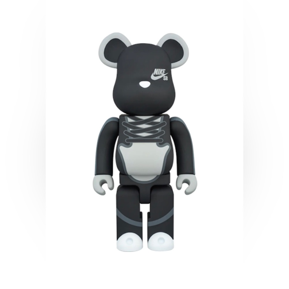 Bearbrick Nike SB 100% & 400% Set